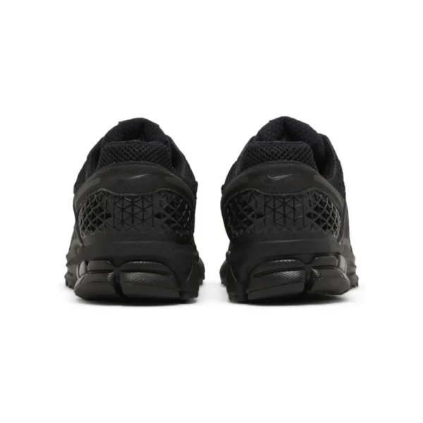 Air Zoom Vomero 5 'Triple Black'
