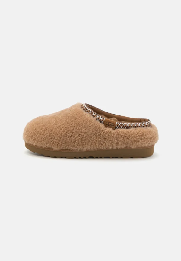UGG Tasman Slipper ‘Maxi Curly – Chestnut’