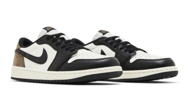 Air Jordan 1 Retro Low OG 'Mocha'